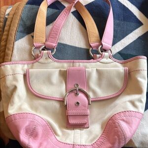 Vintage Coach SoHo Buckle flap 00’ Pink and Cream